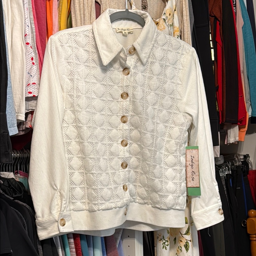 Light-weight quilted white jacket/shirt